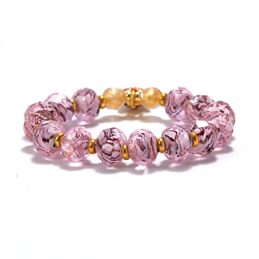 Glazed bracelets symbolize tenacity and eternity.